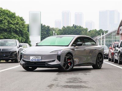 Električni avto Hongqi EH7